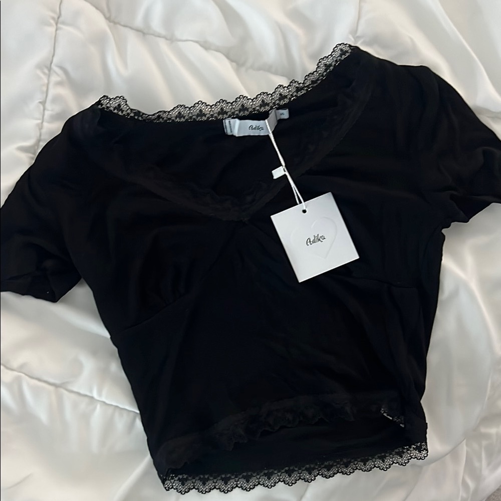 Adika Black Lace Fitted Blouse Short Sleeve